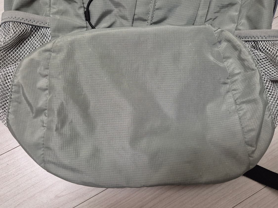 산산기어 백팩 그레이 23fw 상품이미지4
