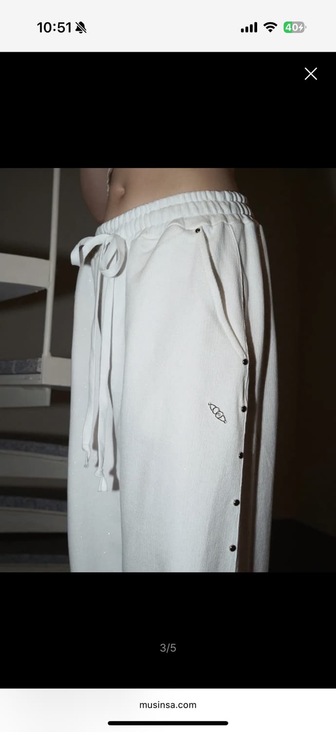 [새제품] stud twinkle jogger pt - white 상품이미지3