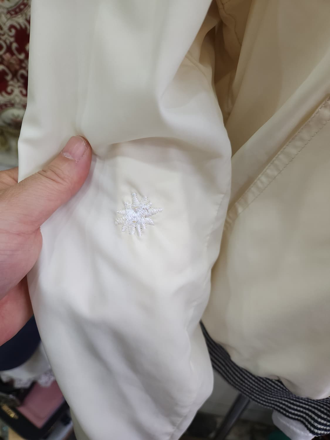 아디다스 클럽 90s 후드 바람막이 자켓

 상품이미지7