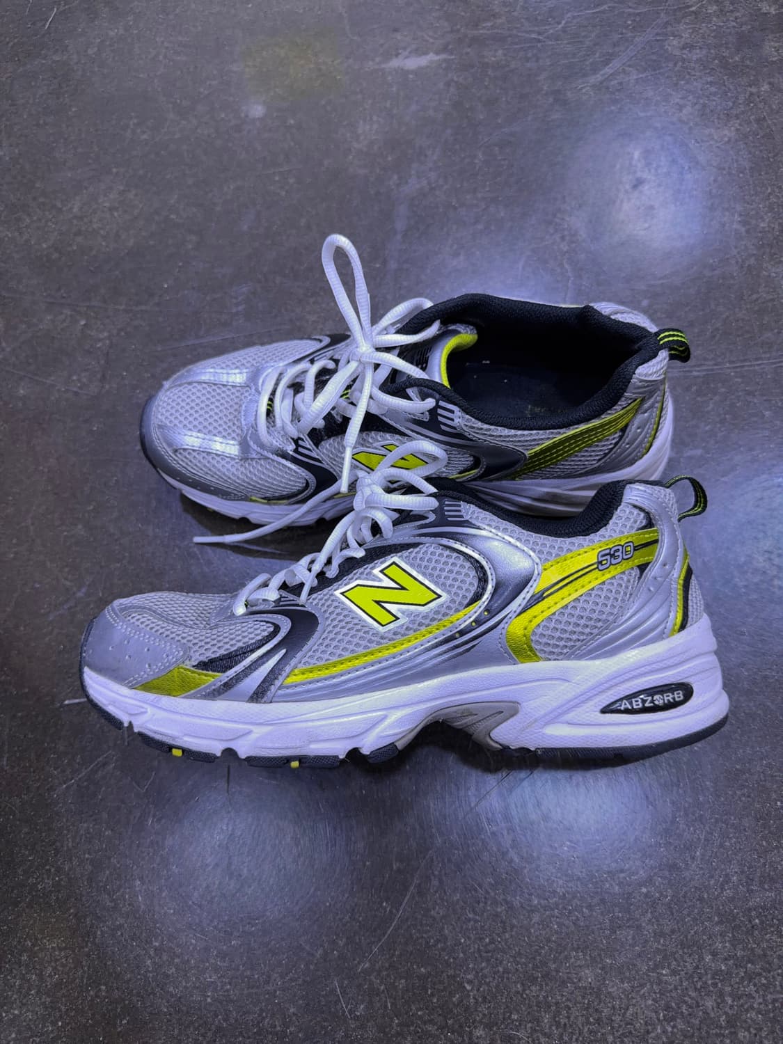 뉴발란스 530 실버옐로우 스니커즈 245 상품이미지6