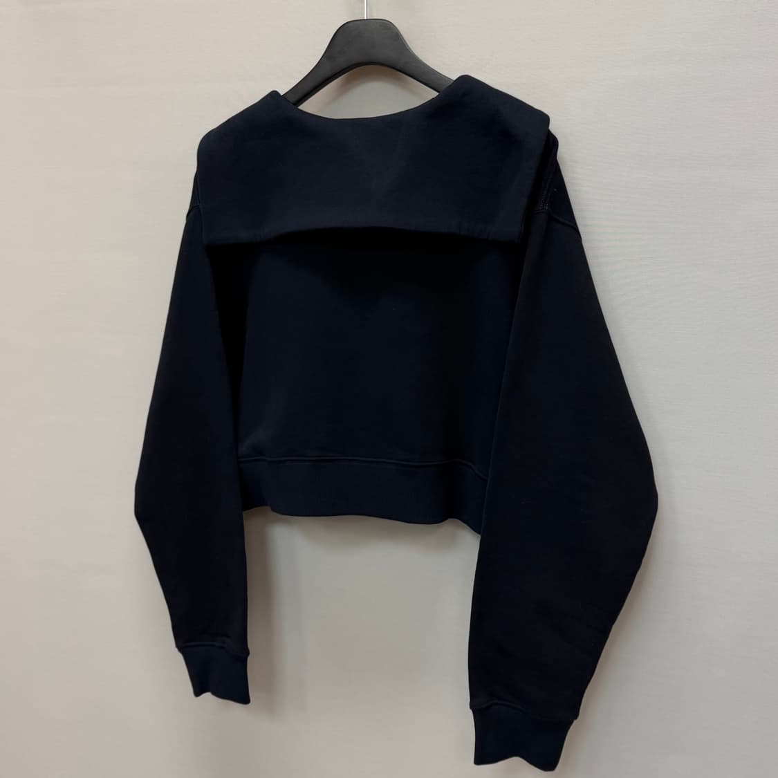 미우미우 로고 코튼 크롭 맨투맨 (크롭 오버핏 ) 상품이미지5