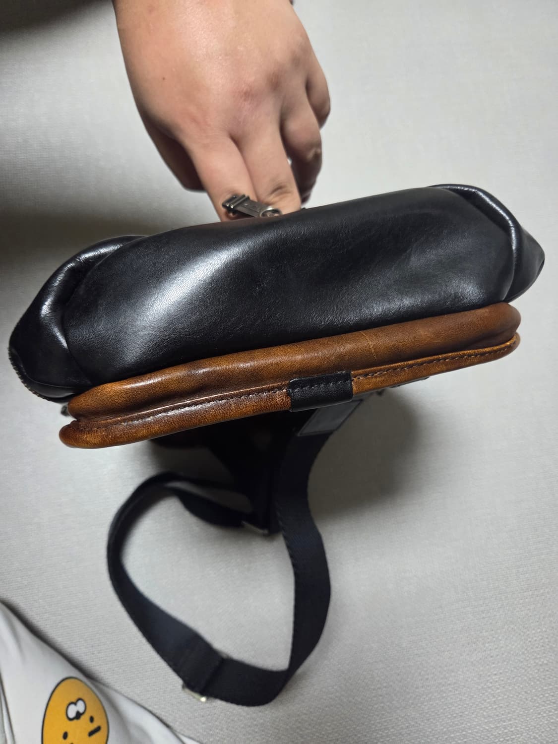 TUMI 투미 슬링백 팝니다 상품이미지7