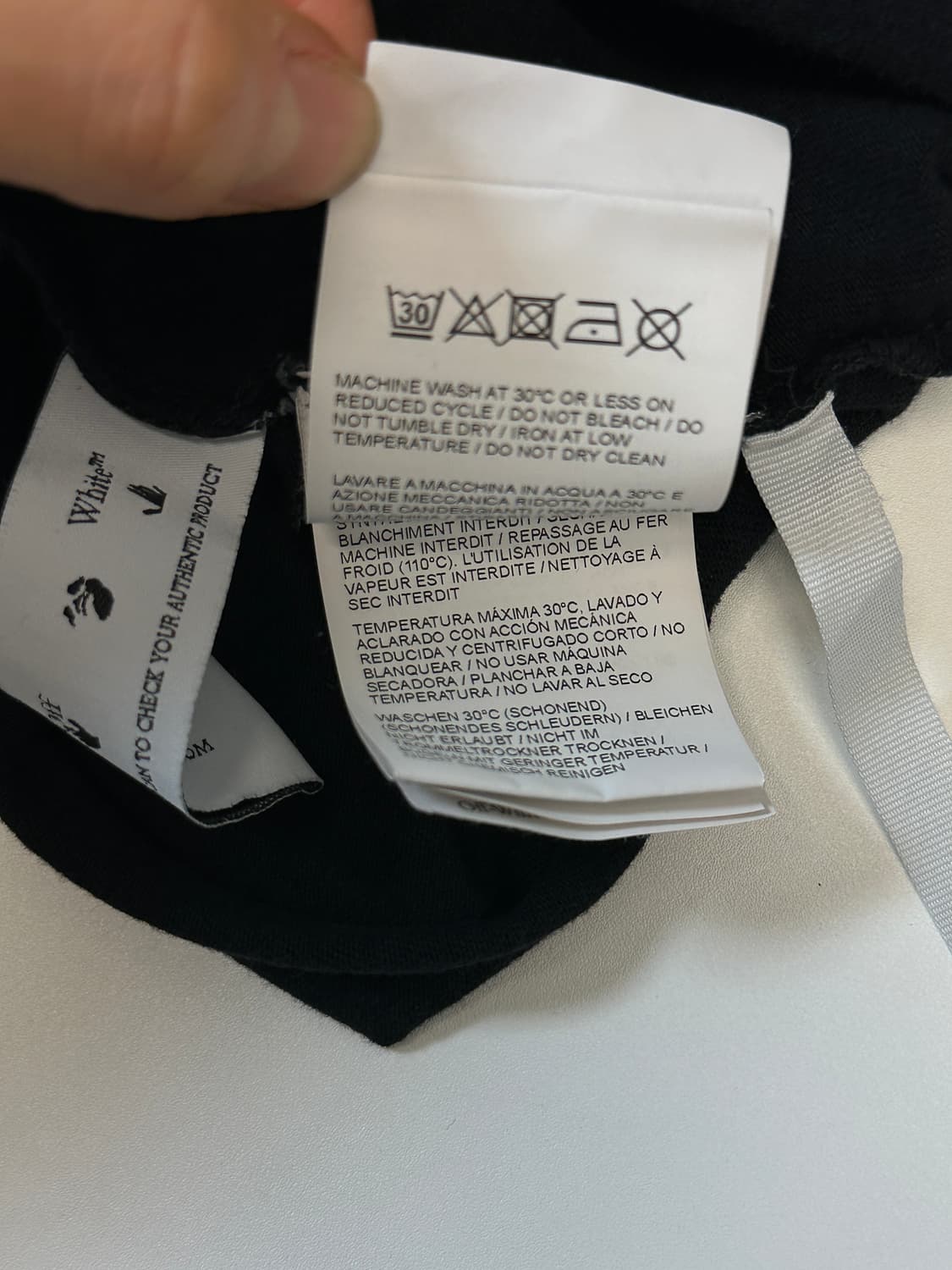 오프화이트 카라바지오 애로우 스케이트 롱슬리브 상품이미지6