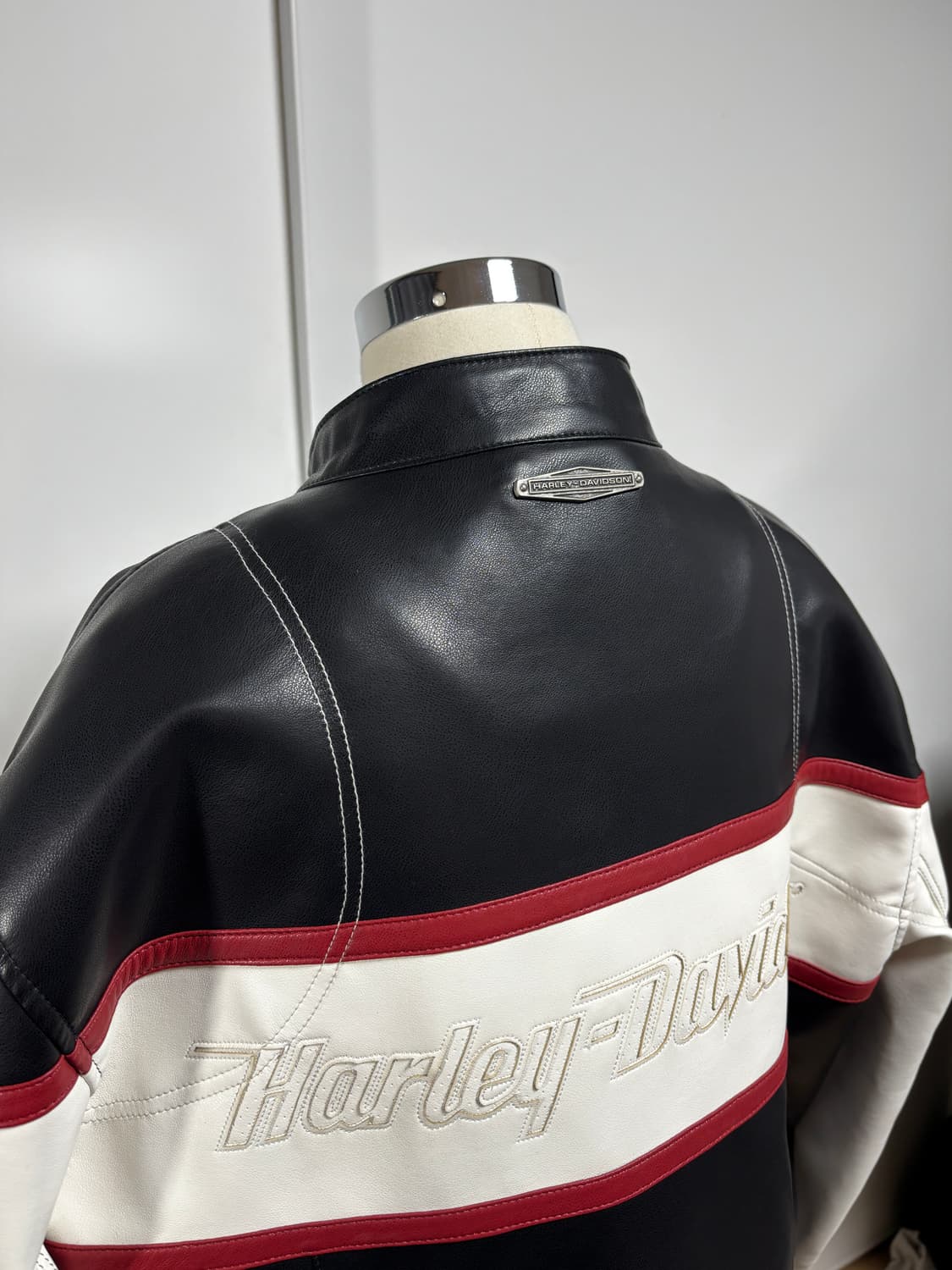 실착0회)할리데이비슨 컬렉션스 신세틱 레더 레이싱 점퍼 블랙 상품이미지2