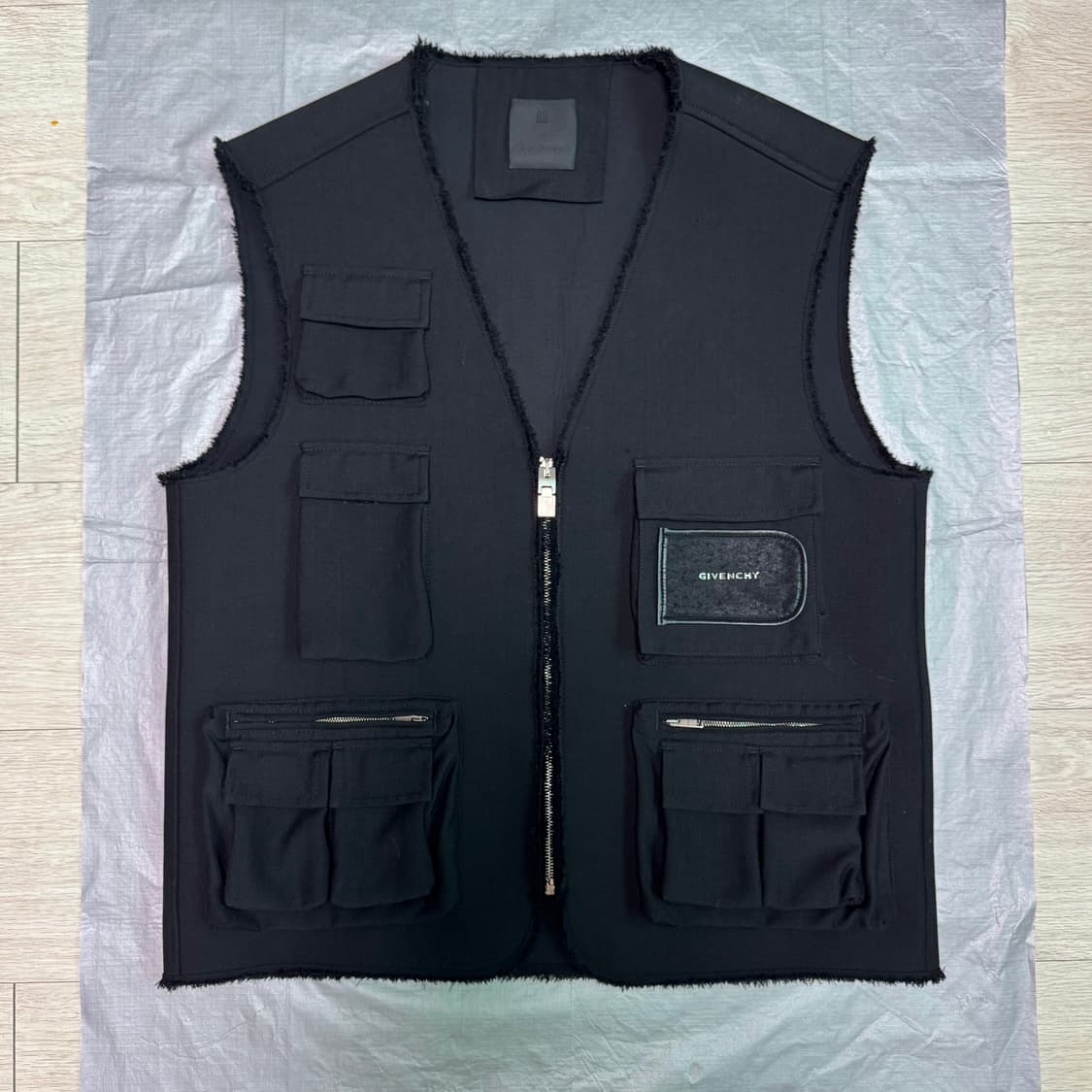 Givenchy 지방시 테크니컬 베스트 (52) 상품이미지1