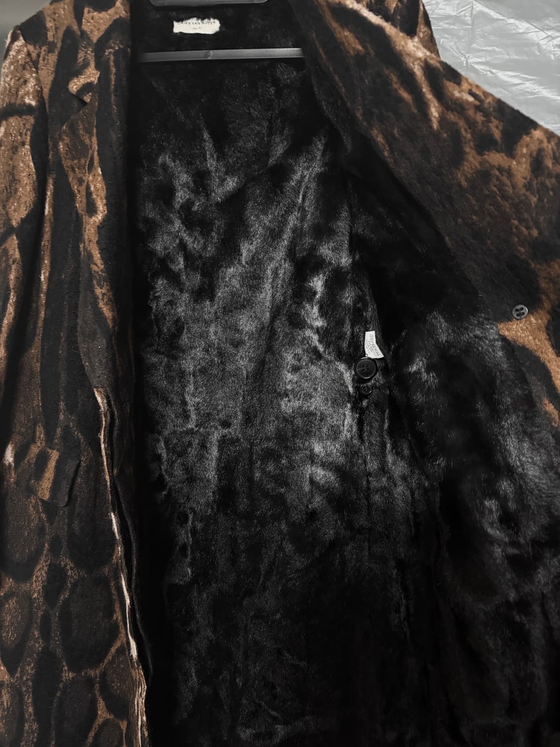 드리스반노튼 레오파드 자카드 퍼 오버사이즈 코트 상품이미지9