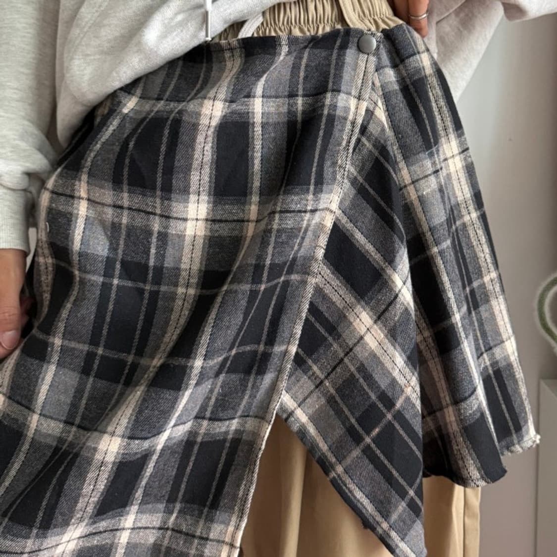 체크 베이지 와이드 벌룬 팬츠 상품이미지6