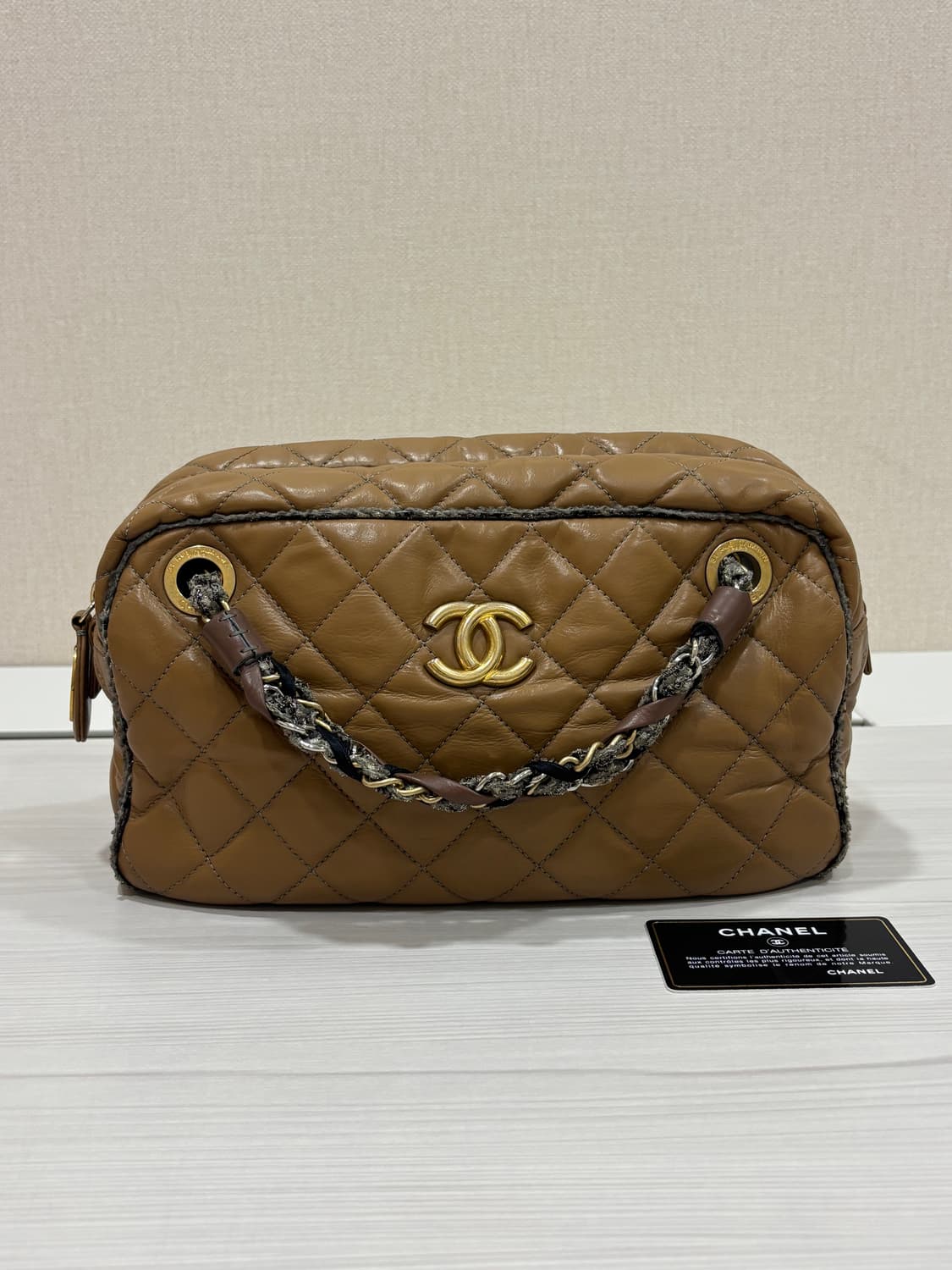 샤넬 카프스킨 트위디 숄더백 상품이미지1