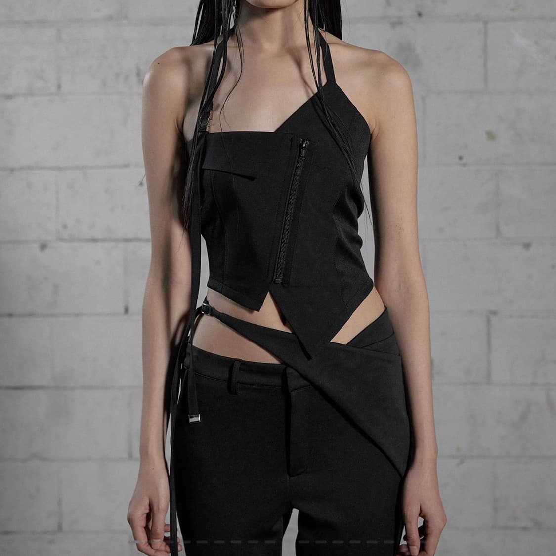 보헤미안서울 UNBALANCED HALTER VEST 상품이미지3