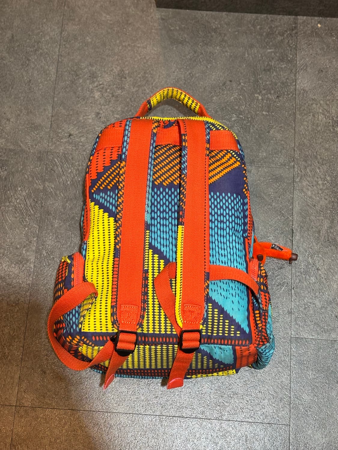 키플링 백팩+ 키링 포함  상품이미지3