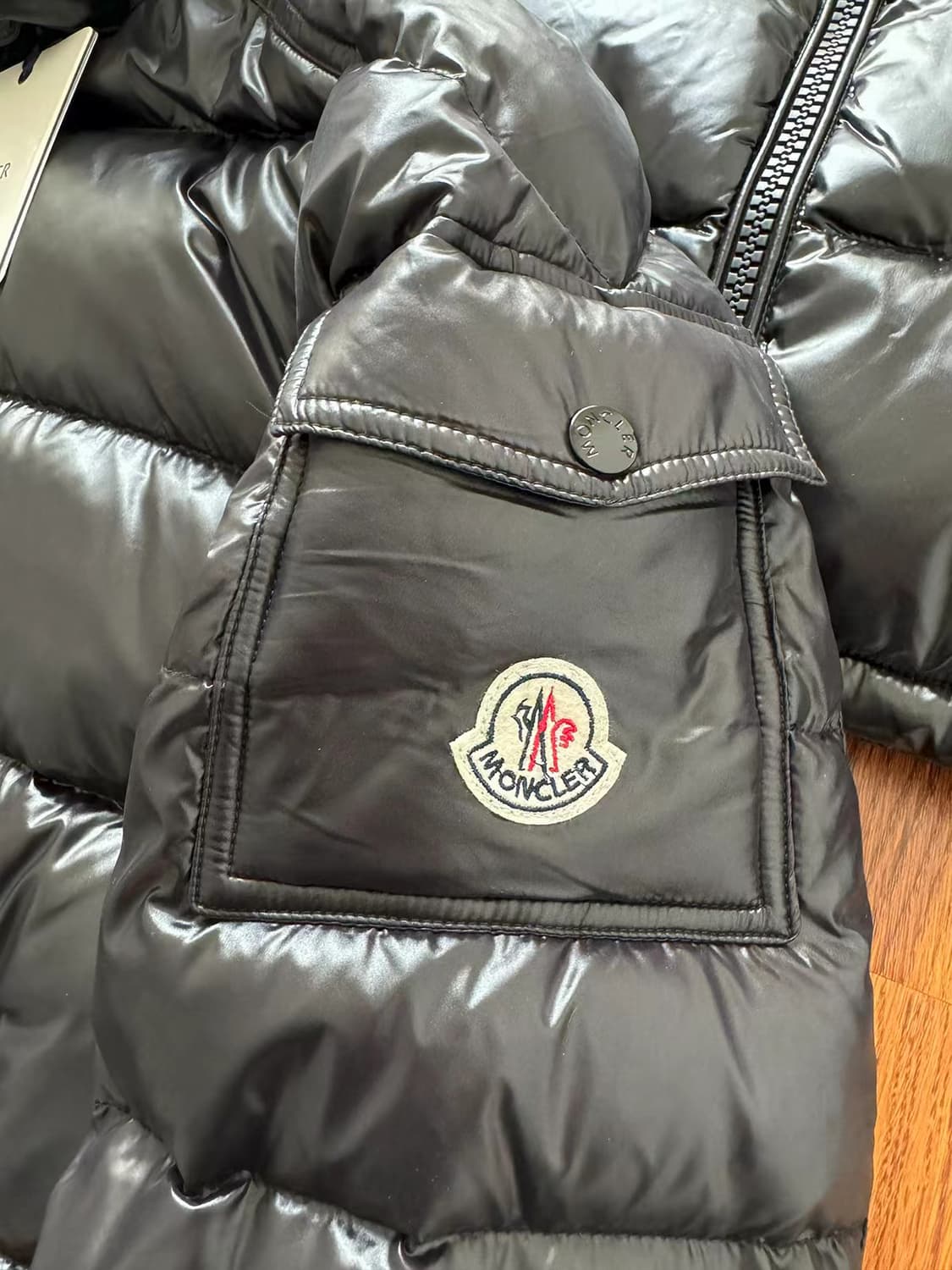 몽클레르 마야 쇼트 다운 자켓 블랙 - 24FW 상품이미지4