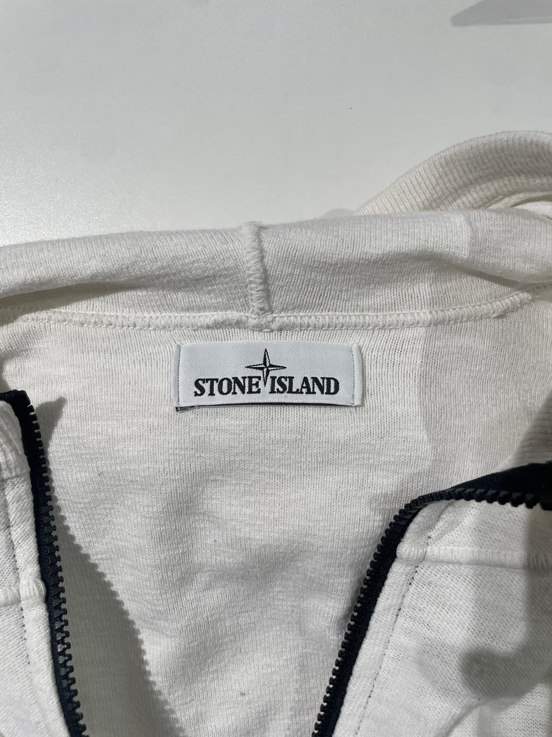 스톤 아일랜드 화이트 와펜 투 웨이 씬 후디 집업 상품이미지7