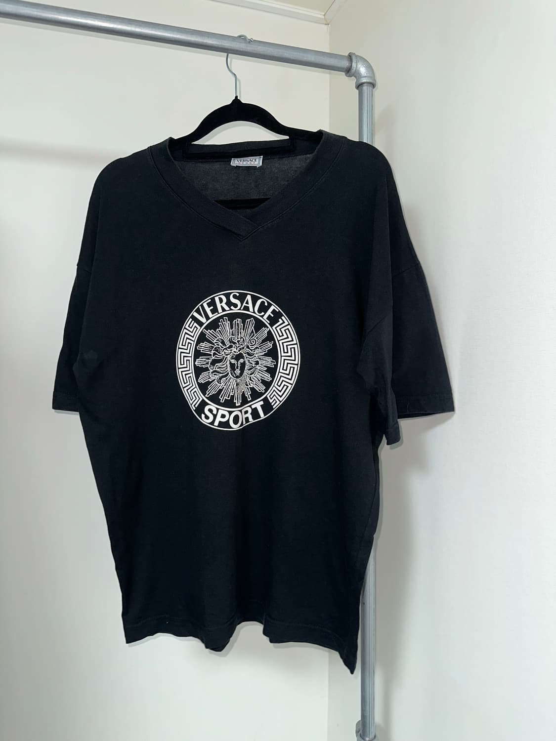 베르사체 스포츠 V넥 반팔 티셔츠 [Italy Made] 상품이미지1