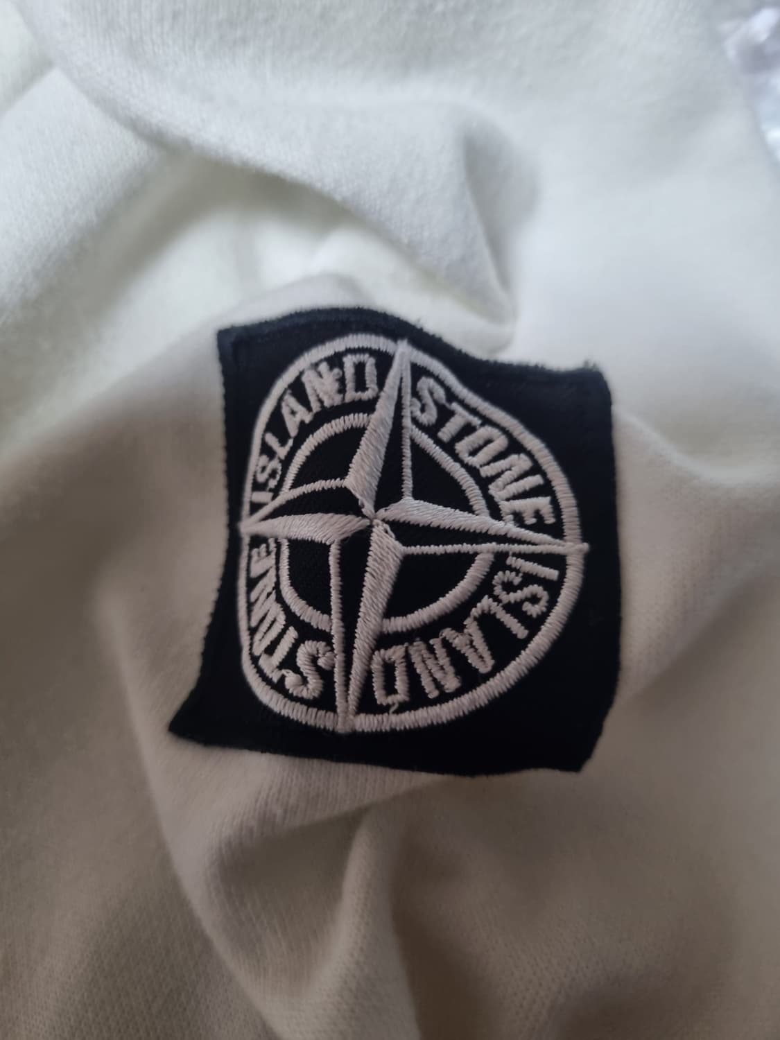 긴급처분) 스톤아일랜드* 맨투맨 화이트.   M 상품이미지6