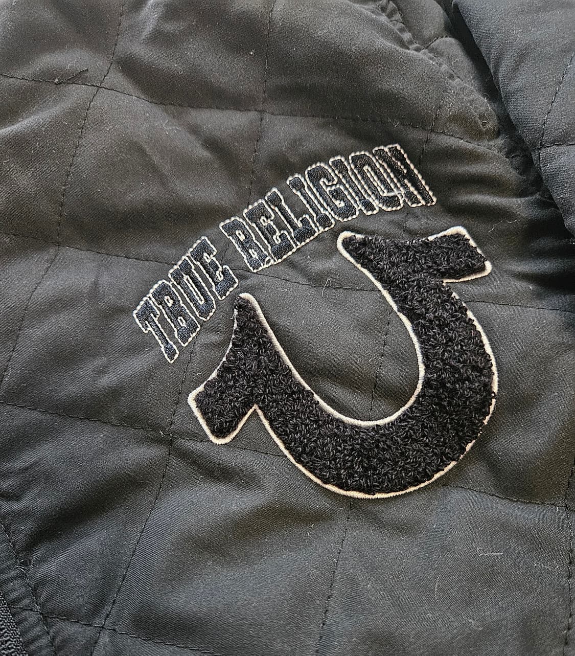 [새제품] 트루 릴리젼 블랙 바시티 자켓 상품이미지3