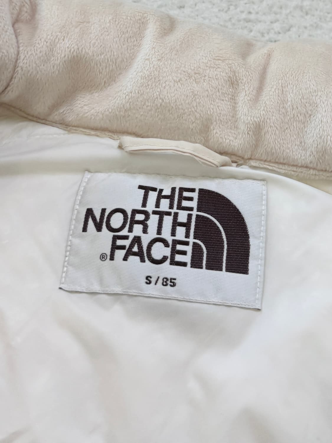 노스페이스 노벨티 눕시 패딩 상품이미지7