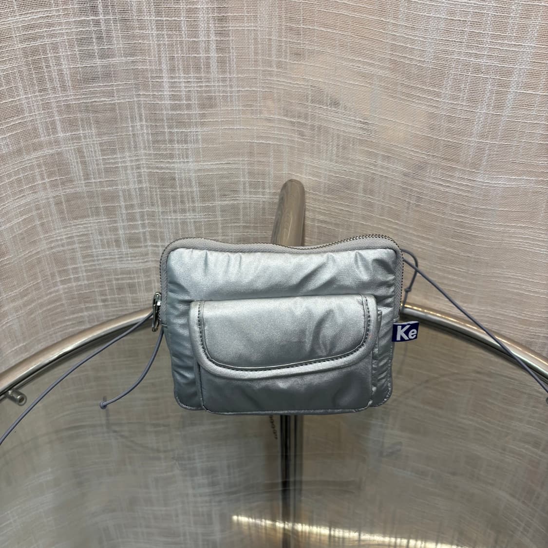 정품 케즈 패디드 미니 크로스백 상품이미지2