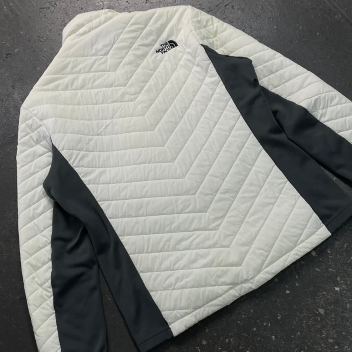 105 노스페이스 브이모션 경량패딩 상품이미지6