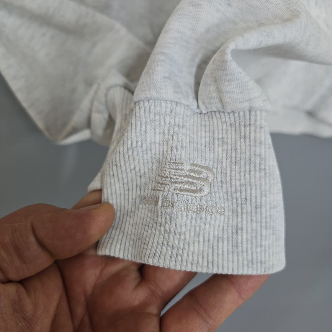 뉴발란스(new balance) 하프집업 맨투맨 그레이 90 상품이미지5