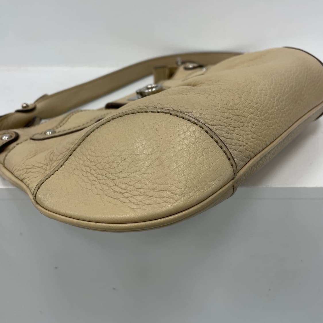 페라가모 미니 실버 간치니 베이지 숄더백 가방 상품이미지9