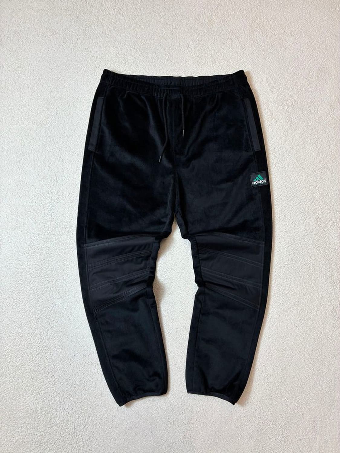 아디다스 이큅먼트 벨벳 니 스웻 팬츠 PN6964 상품이미지1