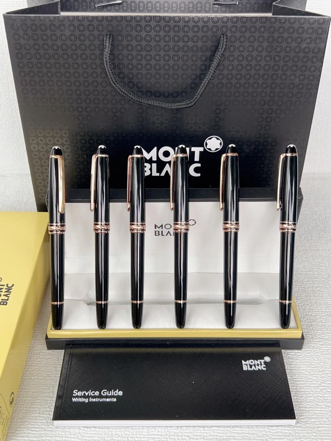 정품 몽블랑 마이스터슈테크 볼펜 블랙 레진 로즈골드 액센트 상품이미지3