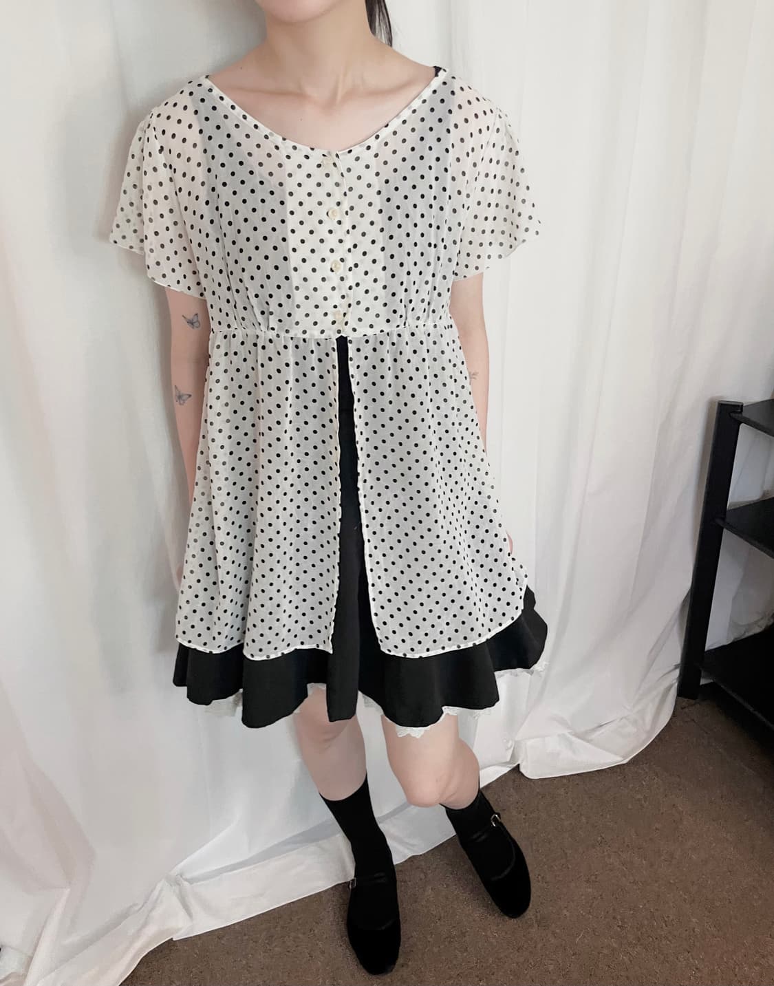 Silky Dot Ruffle Blouse - White 상품이미지3