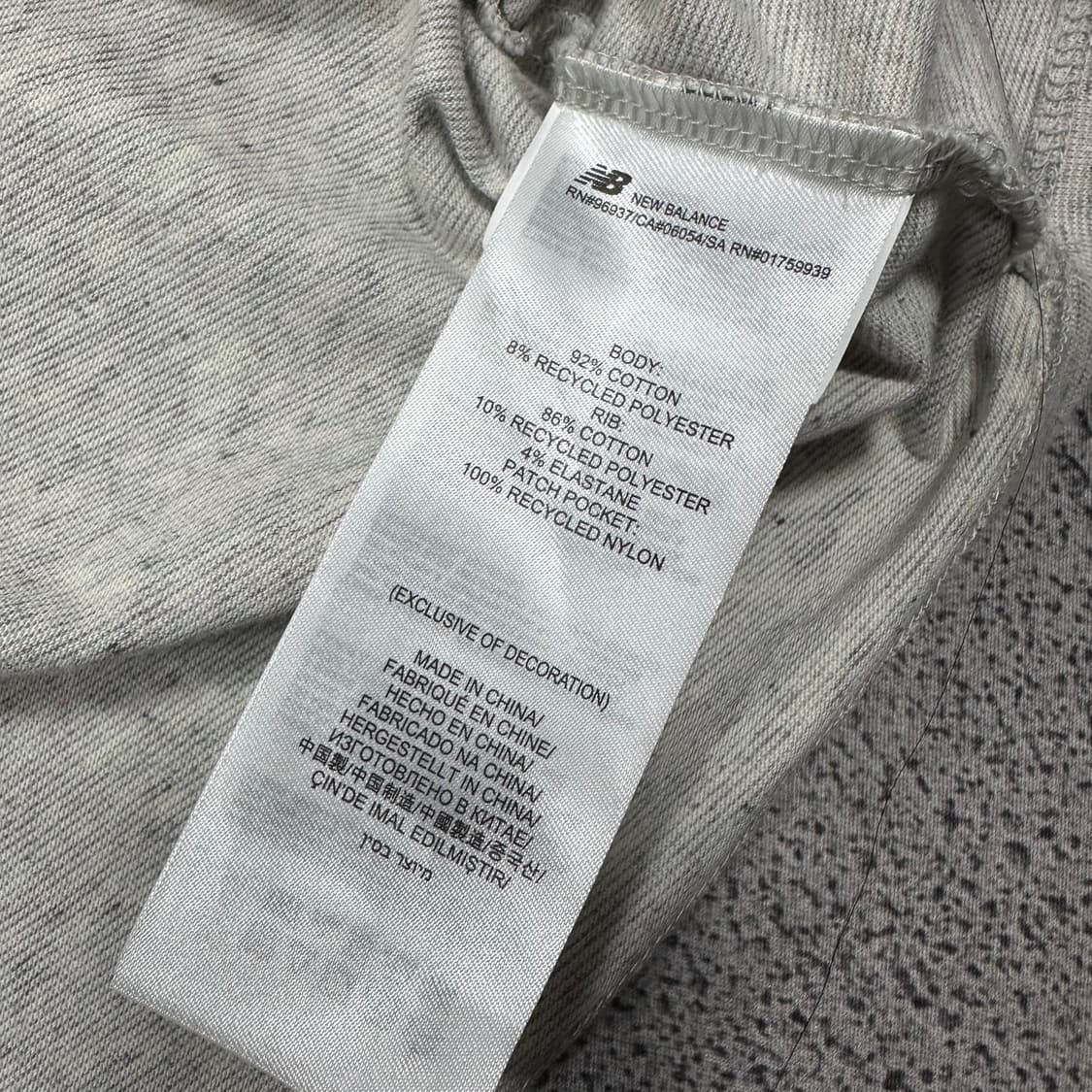 ✨ (바배) 뉴발란스 포켓 지퍼 그레이 반팔티  상품이미지4