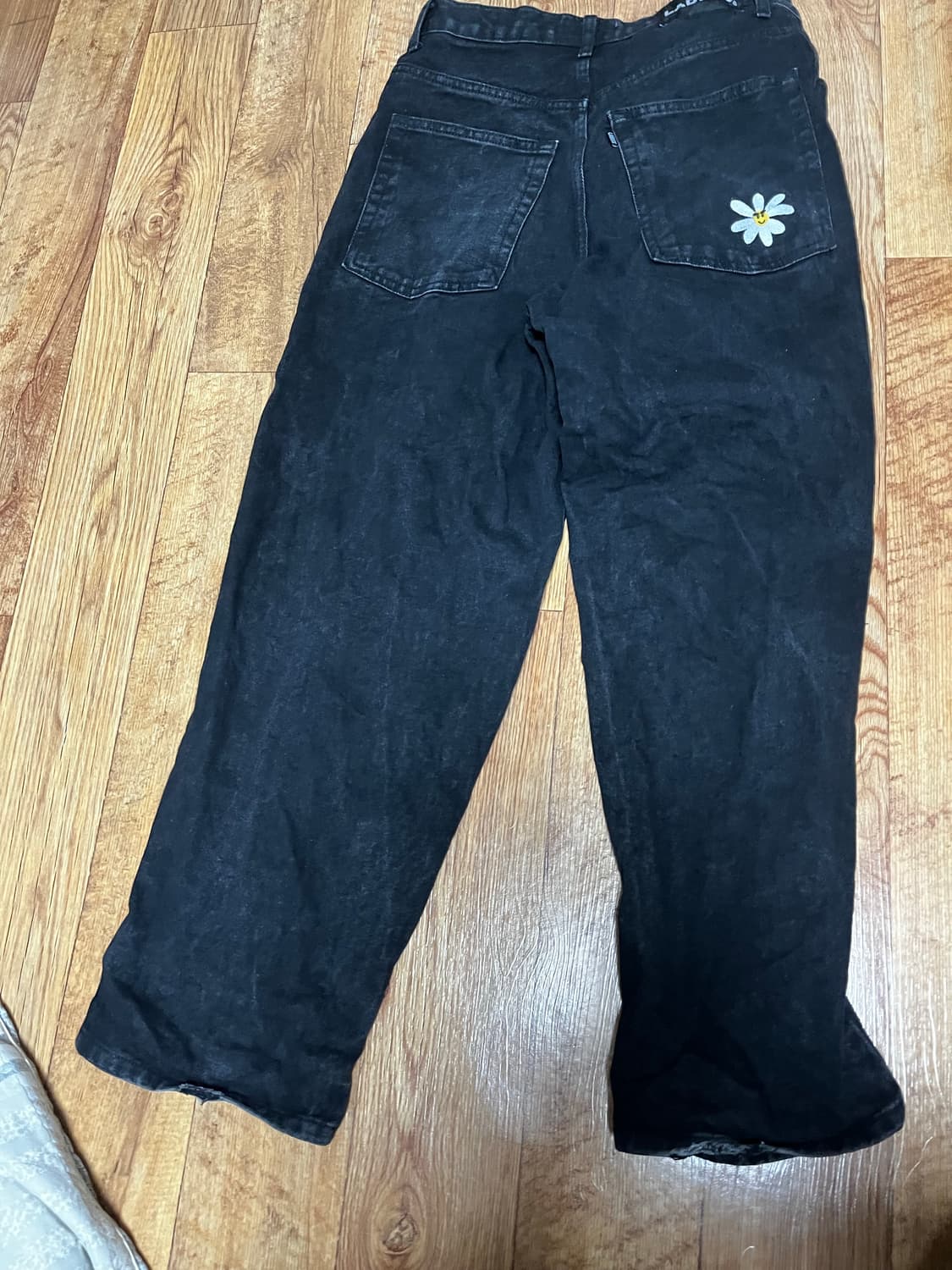 라브로스 스마트 스마일 데이지 블랙 팬츠 상품이미지3