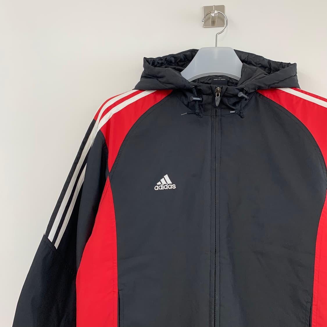 아디다스 빅로고 누빔안감 바람막이 점퍼 상품이미지4