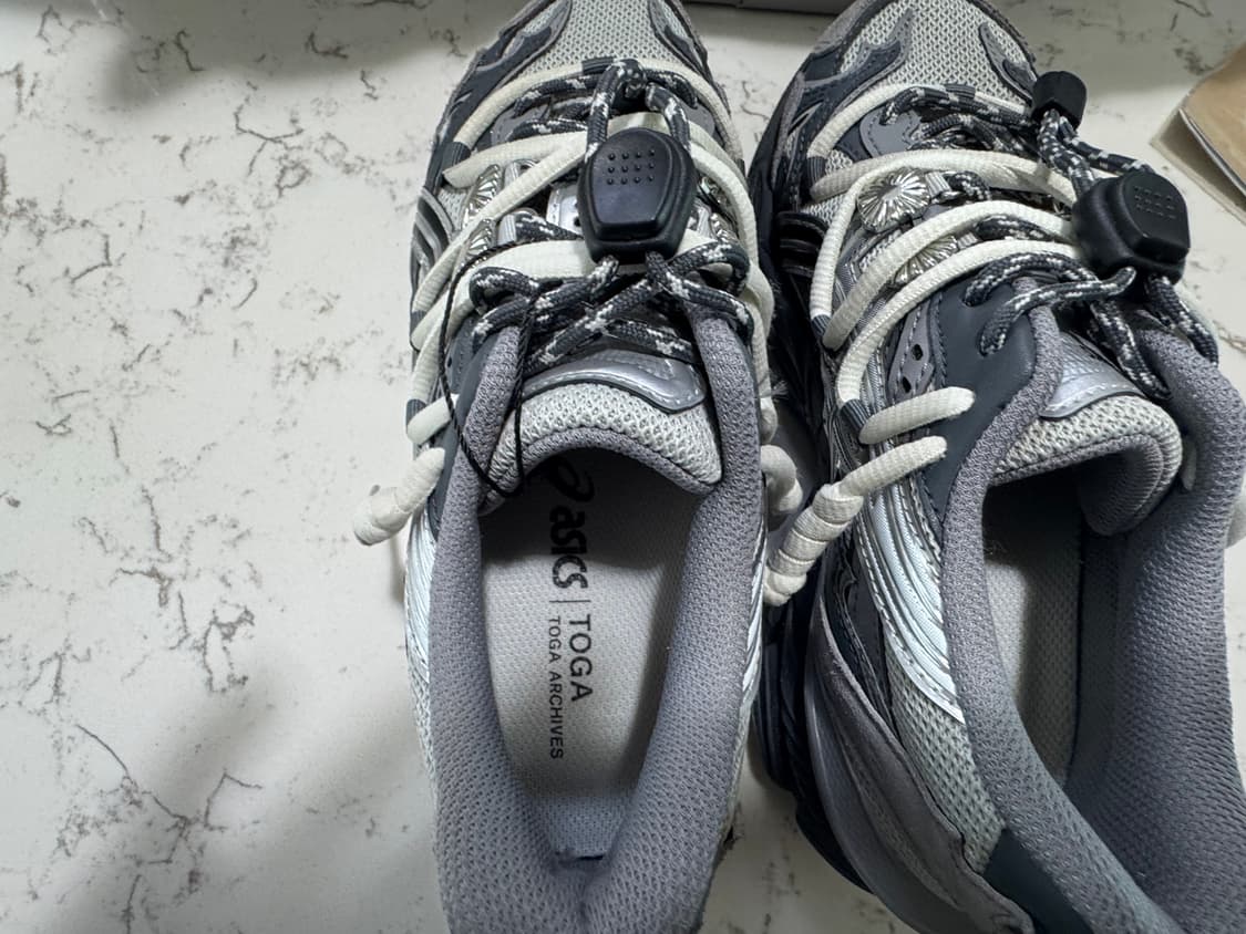 아식스 토가 그레이 230사이즈 팝니다 상품이미지4