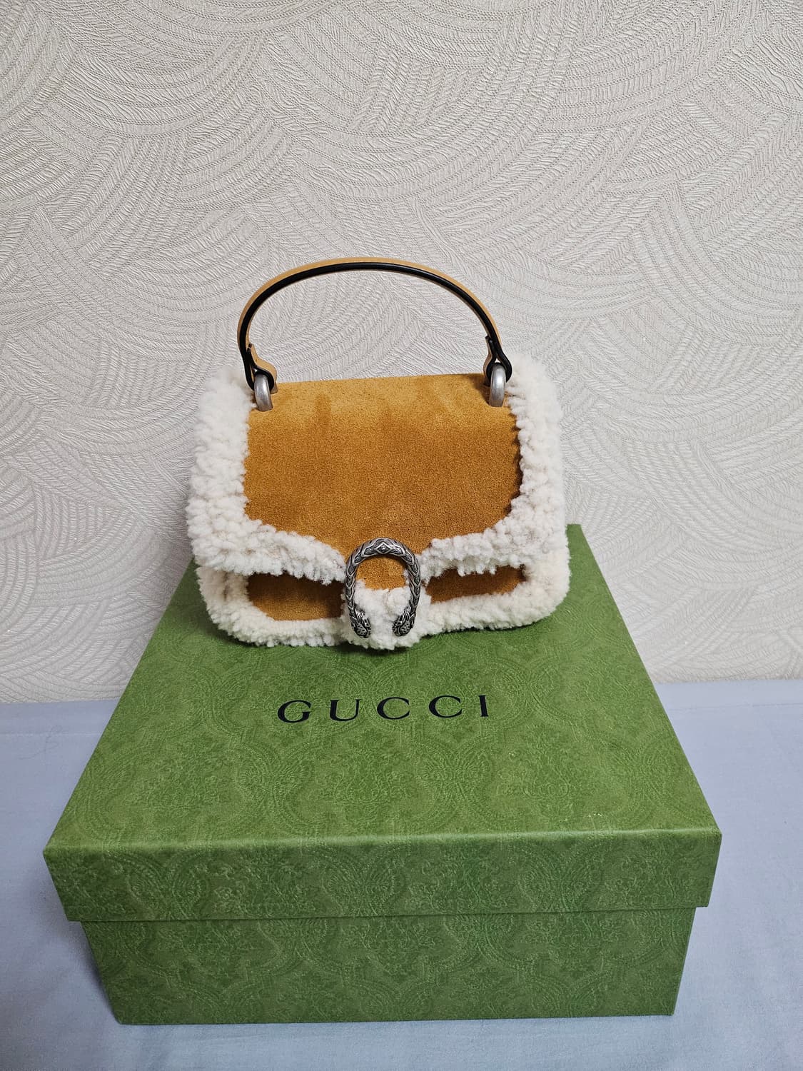 구찌 디오니서스 양털 스웨이드 가방 상품이미지1