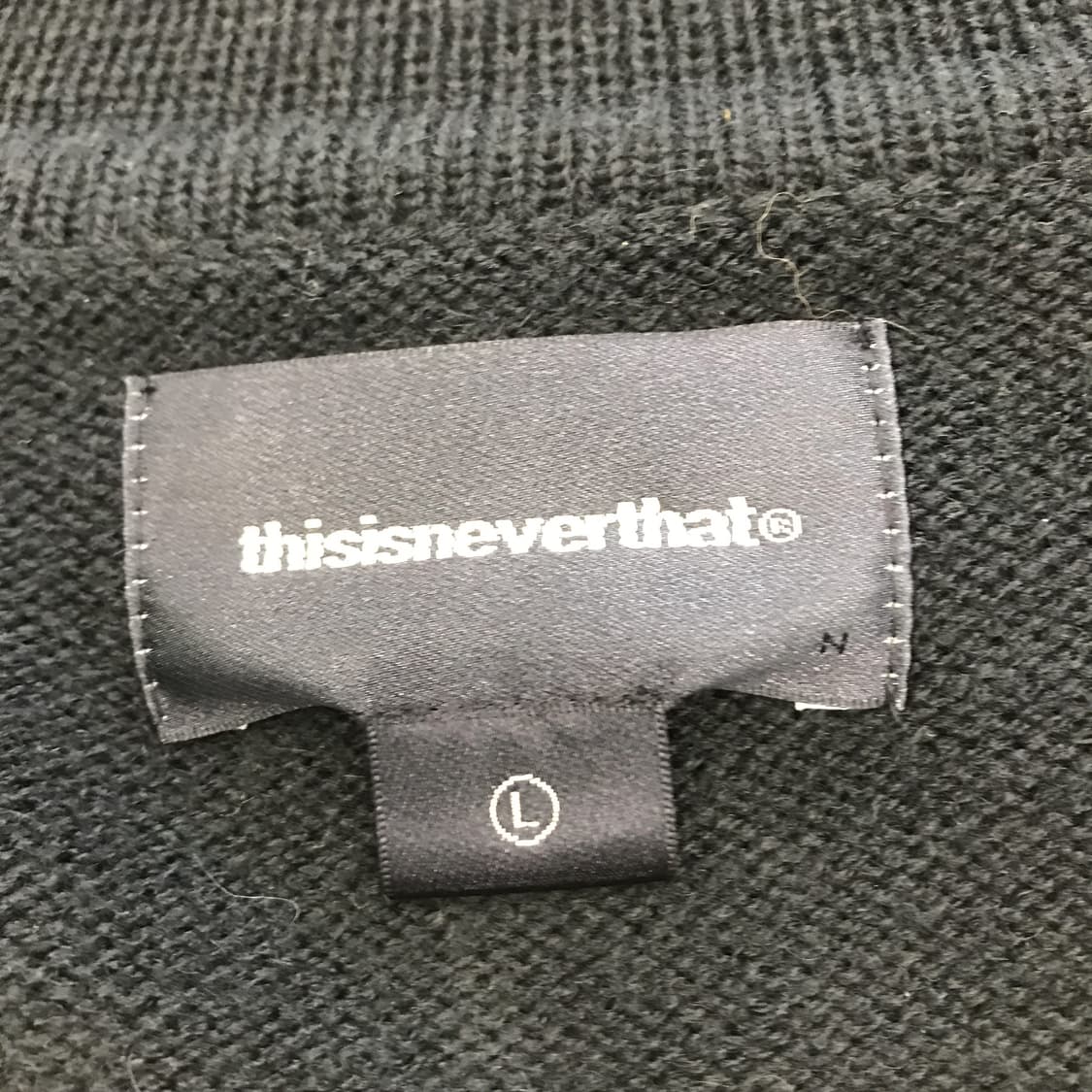 디스이즈네버댓 체인 카라넥 니트집업 [L사이즈] 상품이미지4