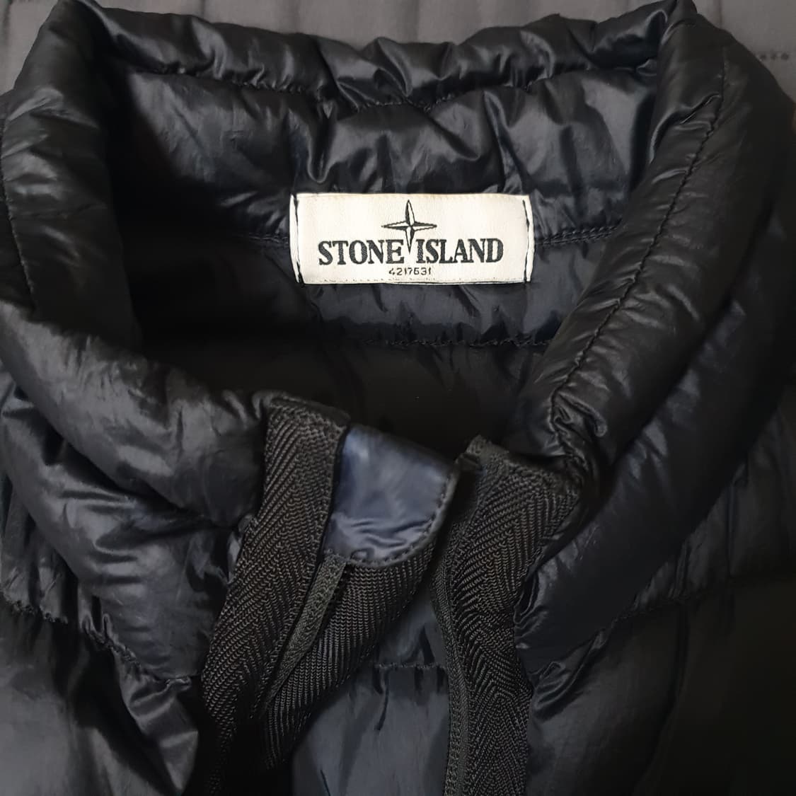 스톤아일랜드 경량 패딩 조끼 상품이미지4