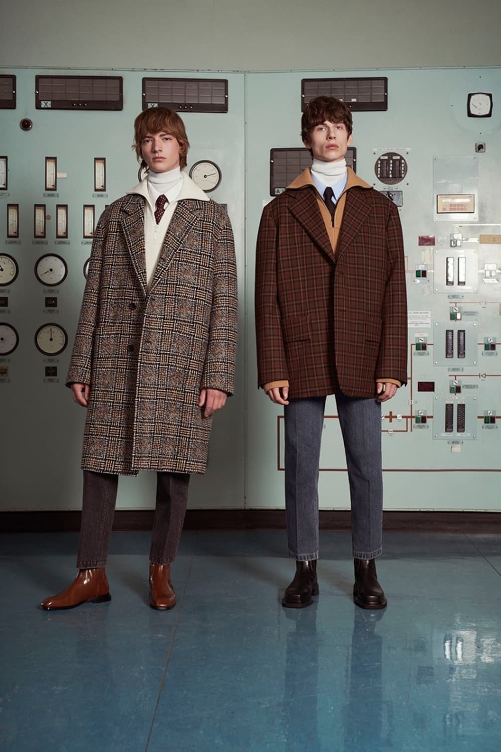 솔리드옴므 오버핏 체크 블레이저 (S193CJ15329D) 상품이미지9