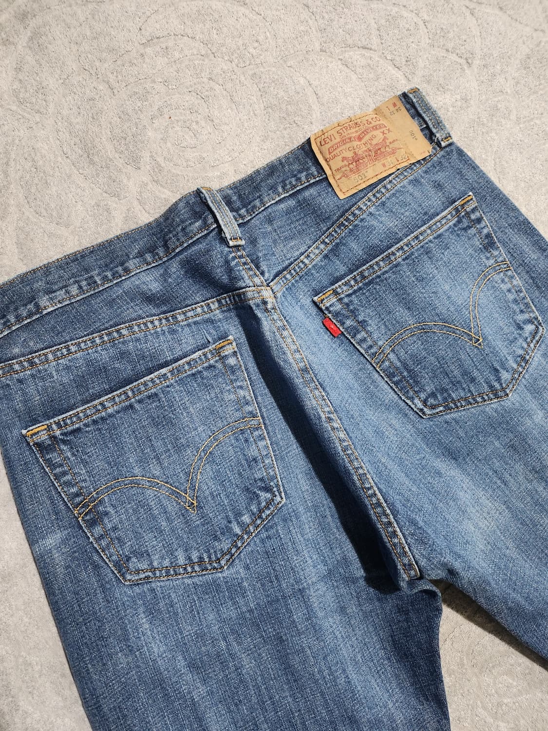 리바이스 501 스트레이트핏 중청 데님 34 상품이미지5