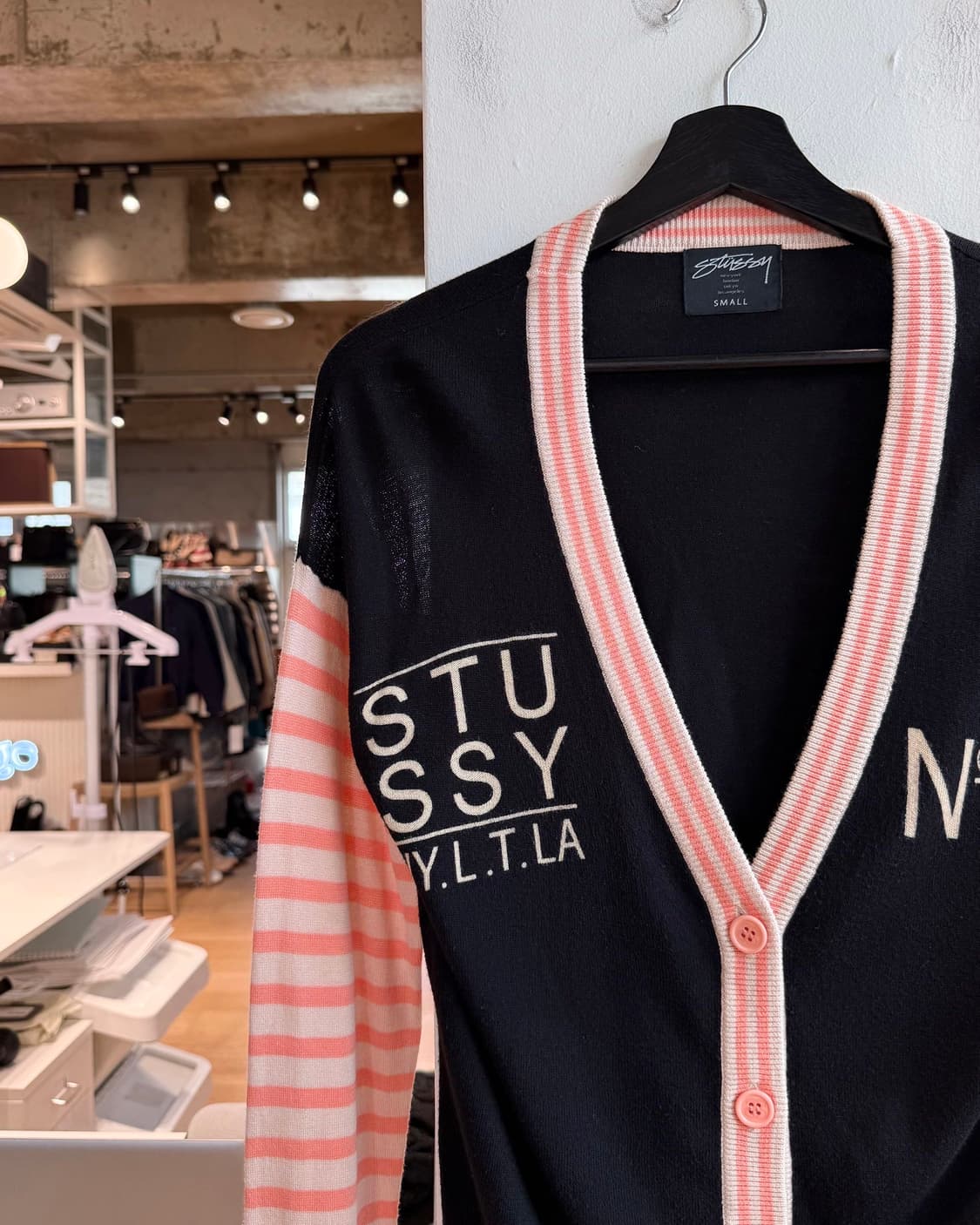 스투시 블랙 스트라이프 가디건  상품이미지4