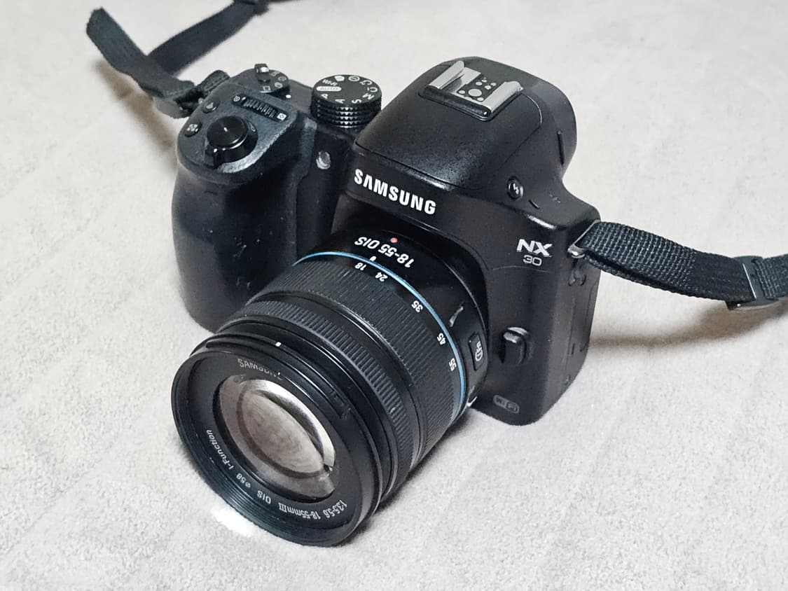 삼성 NX30 미러리스 카메라 상품이미지1