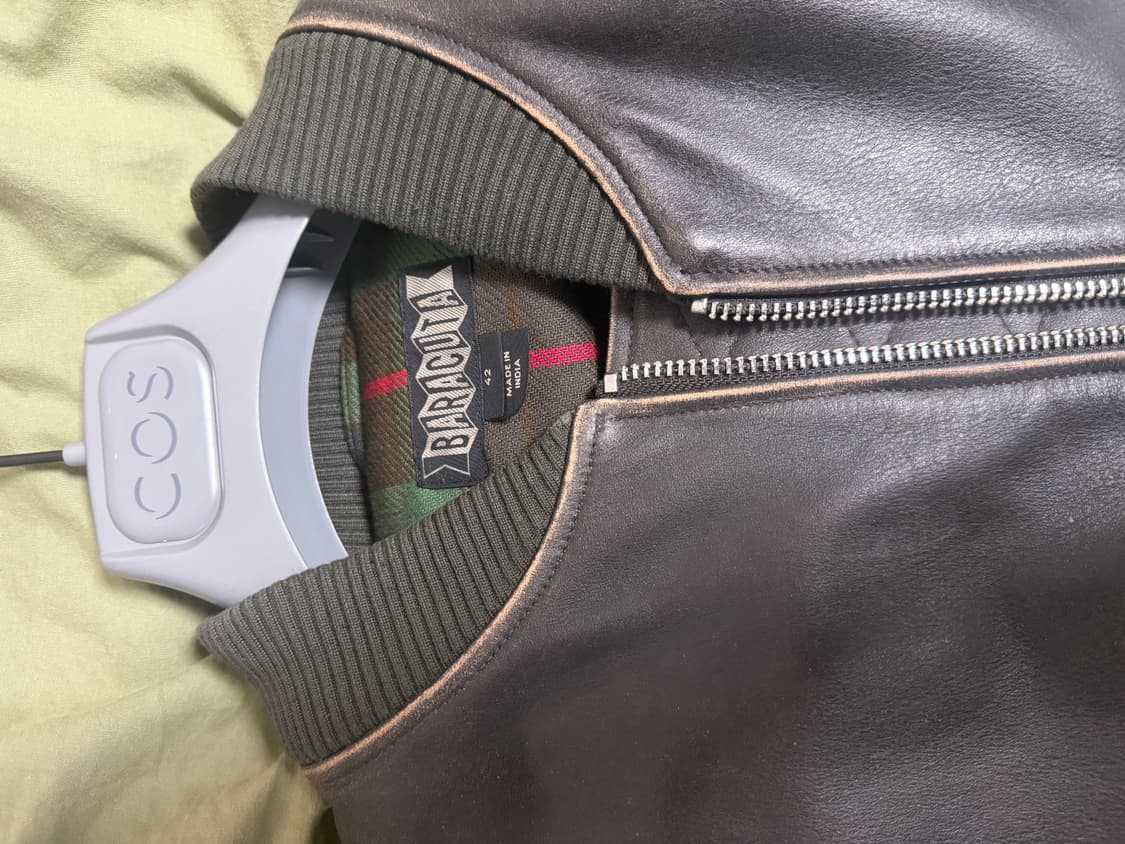 바라쿠타 레더 플라이트 자켓 42 상품이미지3