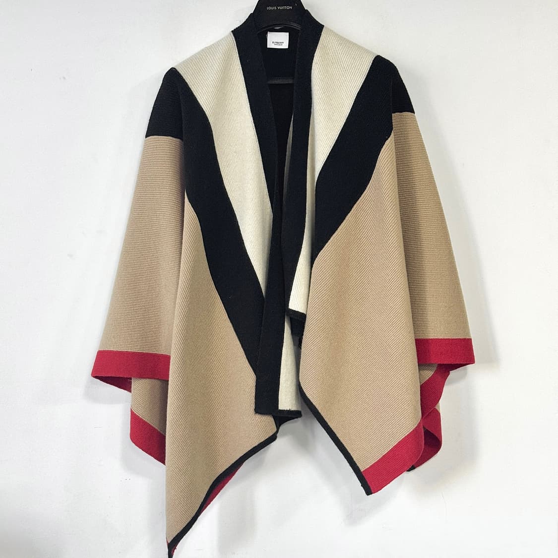 버버리 스트라이프 판초 케이프 상품이미지3