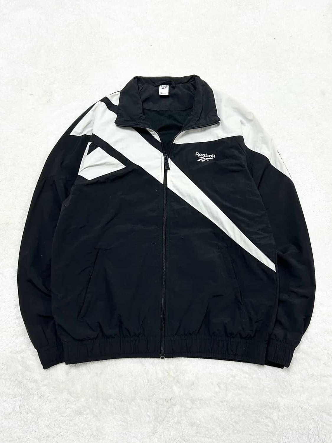 리복 자수로고 범고래 바람막이 상품이미지4