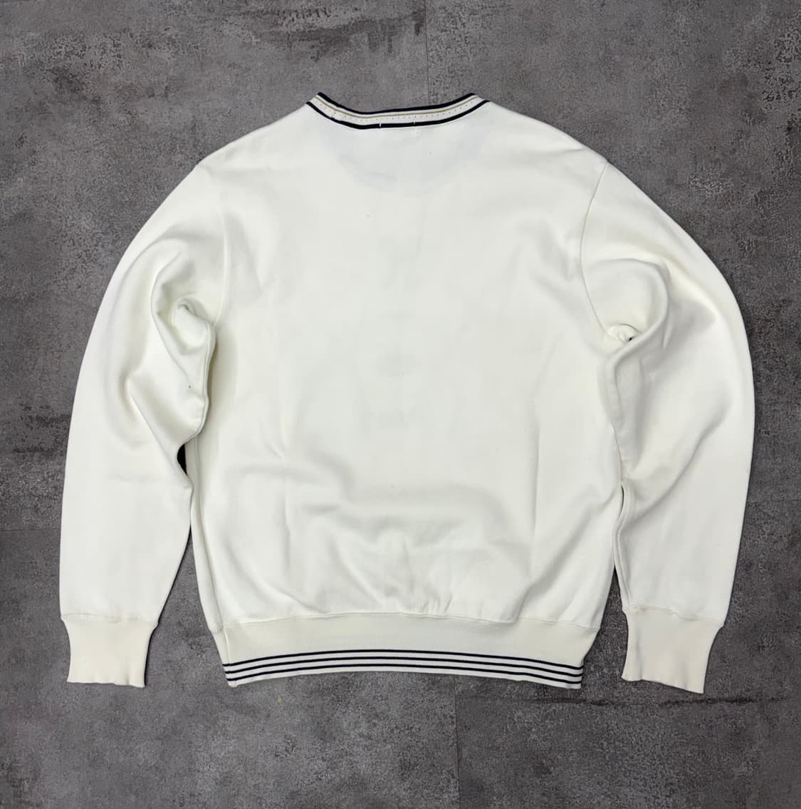 90s 버버리 스펠아웃 아이보리 자수 맨투맨 상품이미지5