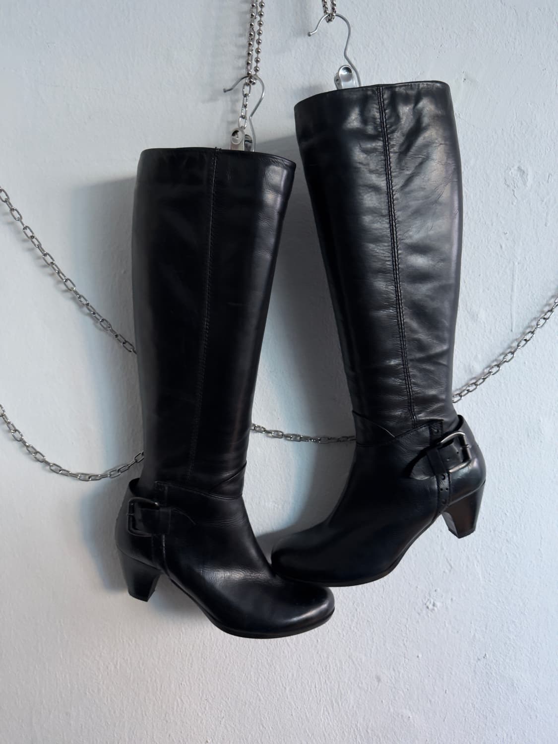 manas italy 슈링크레더 버클 롱부츠 상품이미지1