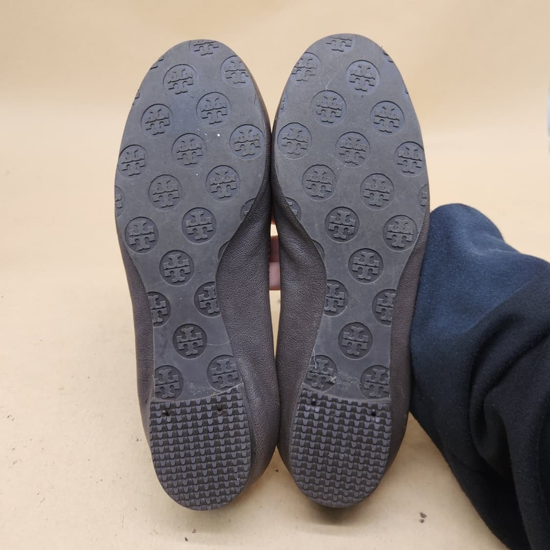 토리버치 마블 여성플랫슈즈 245 상품이미지3