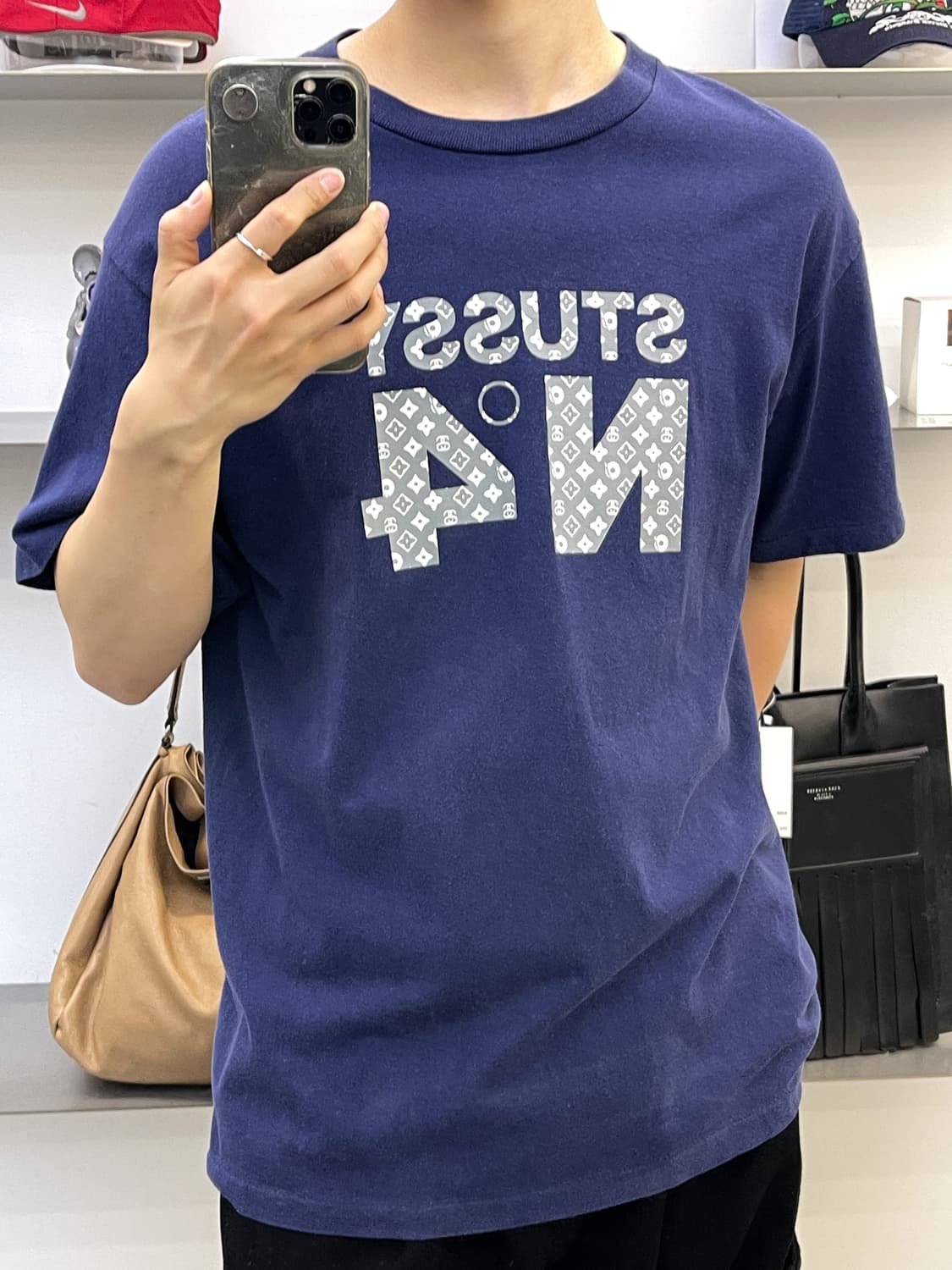 스투시 2000s LV 모노그램 N4 티셔츠 상품이미지1