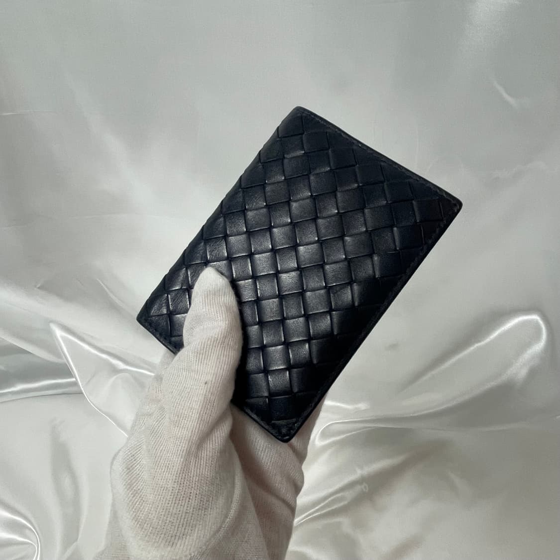 보테가 베네타 네이비 반지갑 A급 단품 상품이미지2