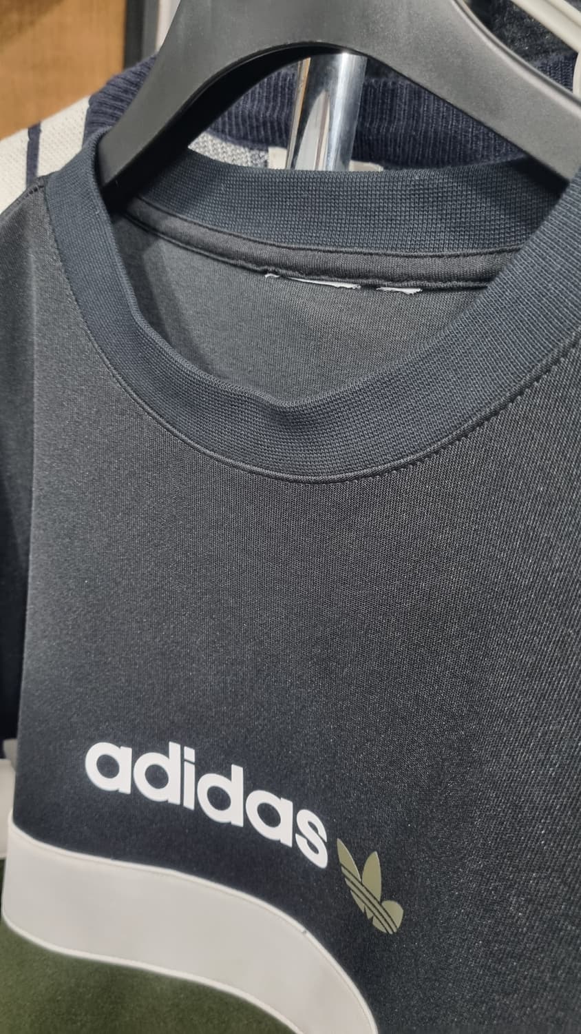 ADIDAS 가을 겨울용 로고맨투맨 100~105적당(가슴반품54) 공용 상품이미지4
