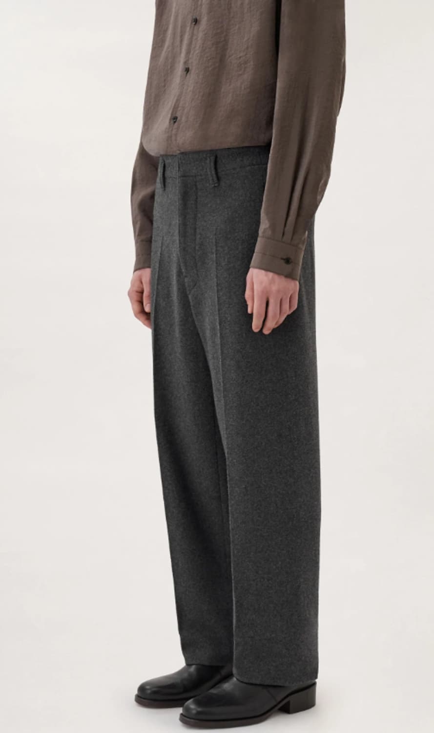 르메르 22AW 소프트 펠티드 울 테이퍼드 트라우저 상품이미지1