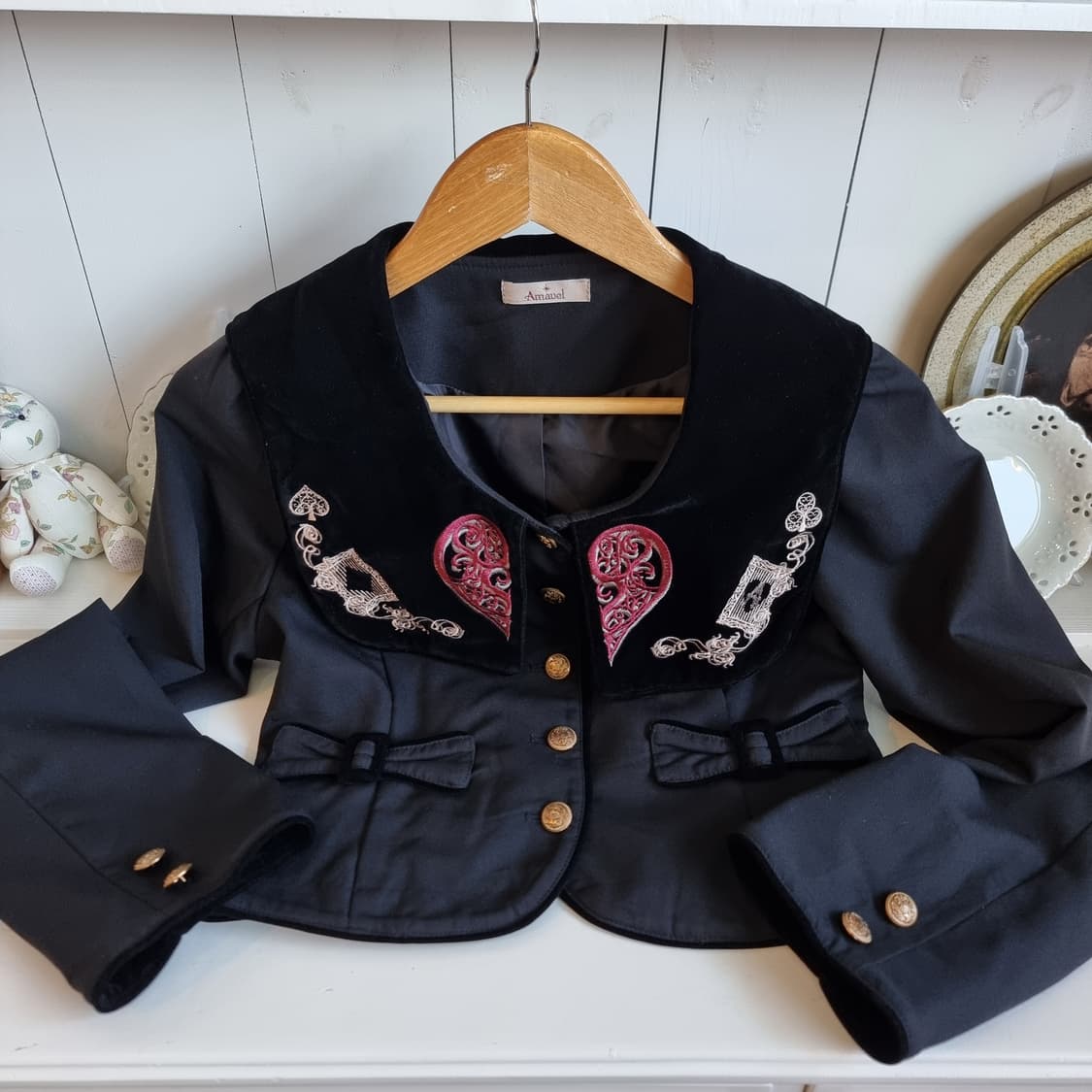 Amawel(아마벨) 트럼프 벨벳 빅카라 자켓 상품이미지4