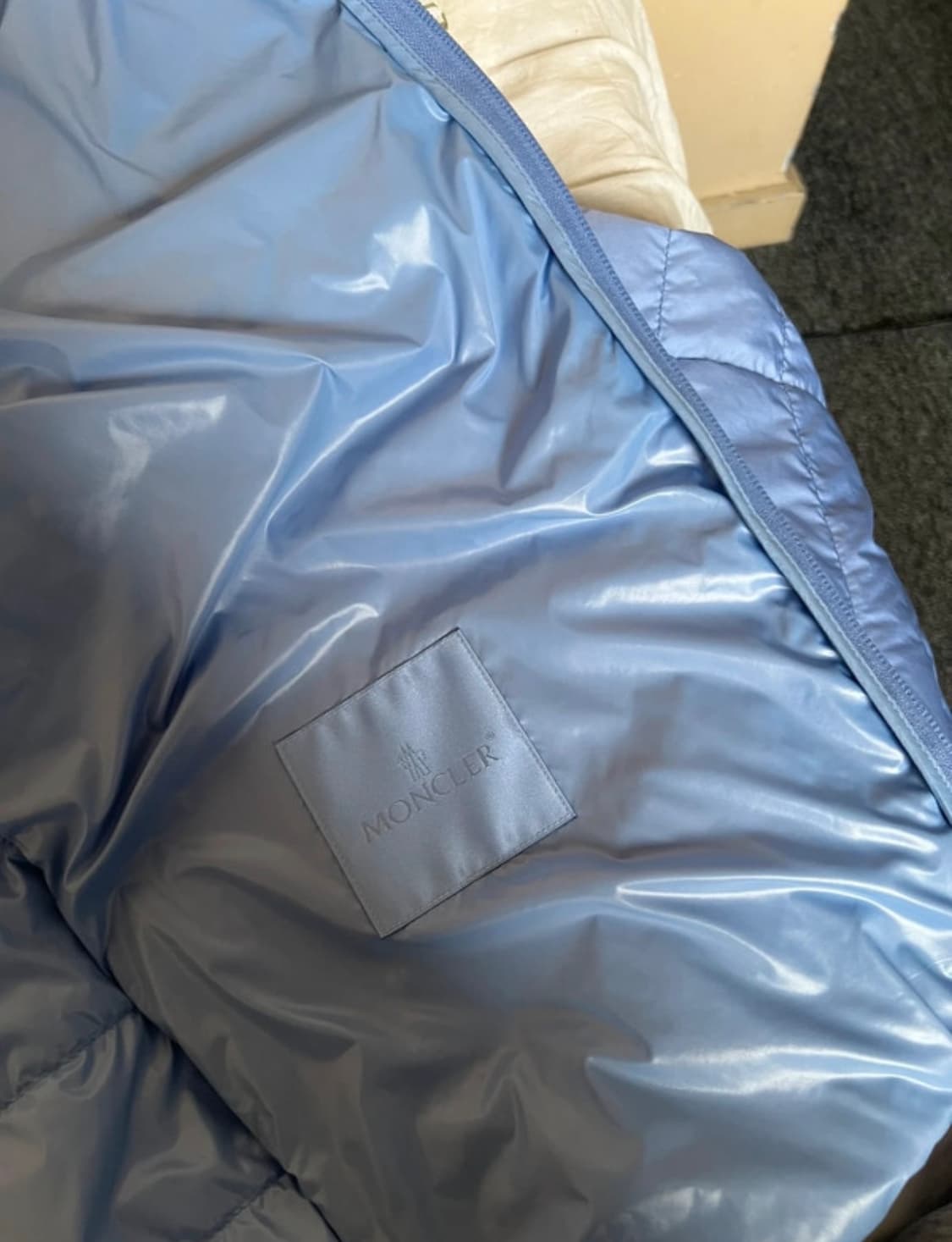 몽클레어 풀라오 경량패딩 스카이 상품이미지5
